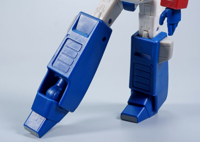 R.E.D オプティマスプライム 可動