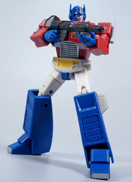 R.E.D オプティマスプライム ポーズ