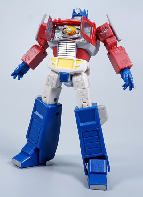 R.E.D オプティマスプライム ポーズ