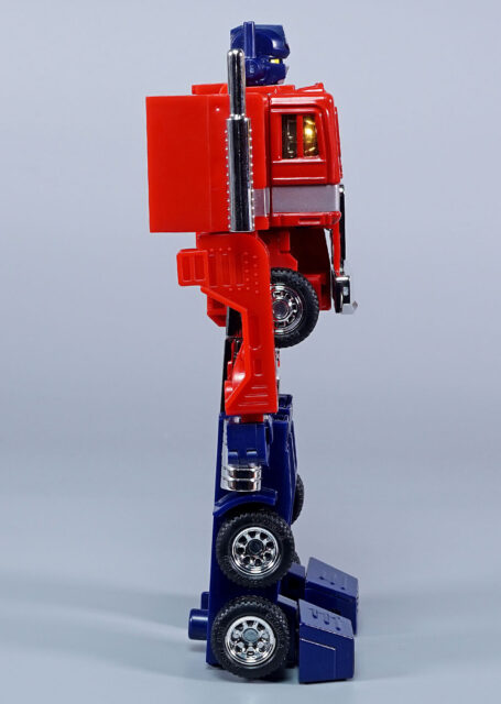 ミッシングリンク コンボイ ロボットモード